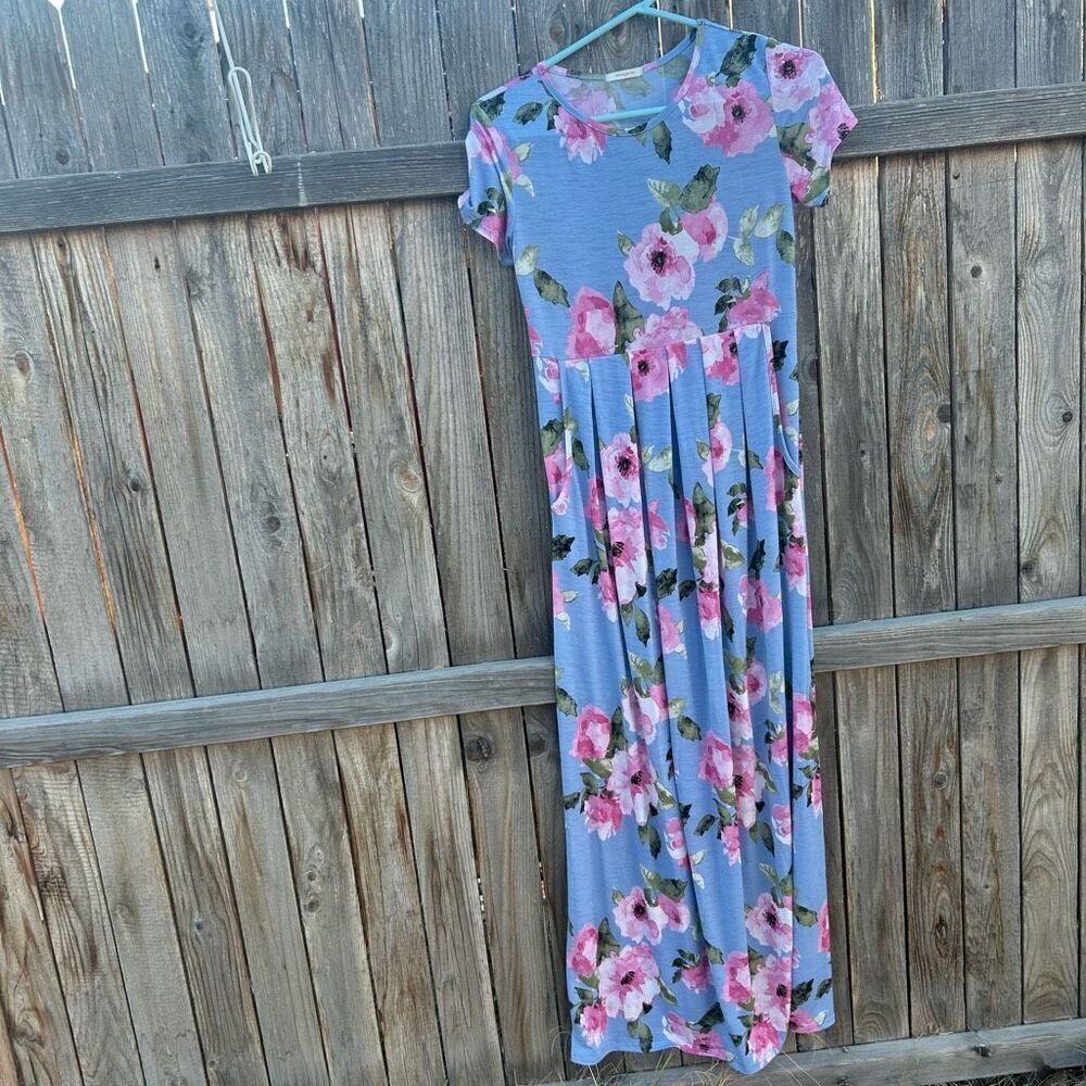 12 pm by Mon Ami maxi dress short sleeve size small